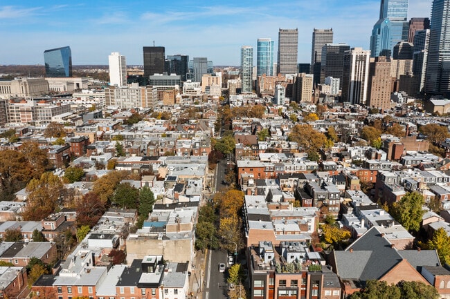 Building Photo - 2207 Lombard St