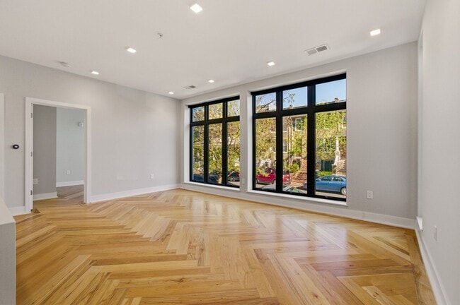 Building Photo - 1345 K St SE