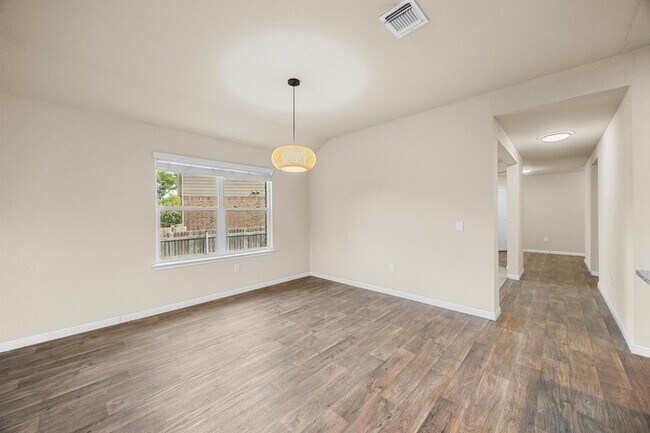 Building Photo - 10905 Ukaoma Wy