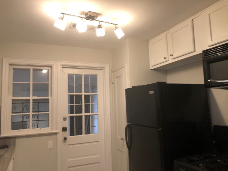 Building Photo - 2807 Mallory St