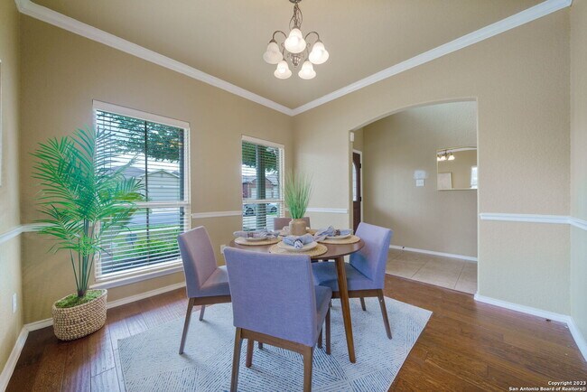 Building Photo - 9902 Meadow Lark