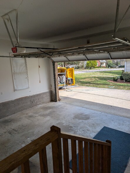Building Photo - 1009 Saddlecreek Pkwy