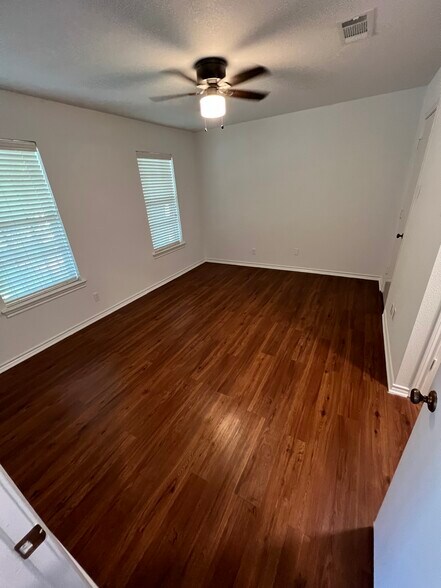 Building Photo - 1287 Roaring Springs Rd