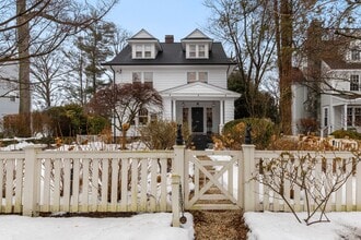 Building Photo - 13 Lockwood Ave