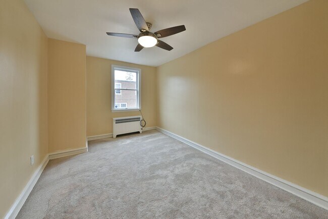 Building Photo - Beautifully Renovated 3 Bedroom Home Now Available For Rent in Cedarbrook!!!