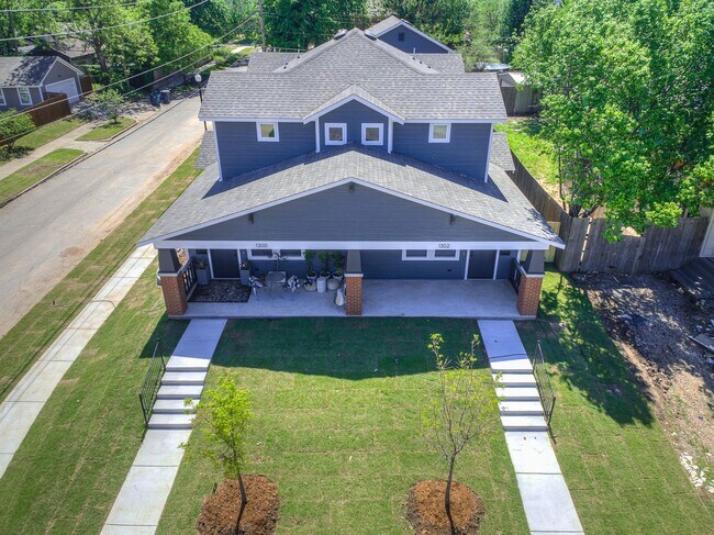 Building Photo - Brand New Duplex + 3 bedrooms + 2 bathrooms + 1 car garage + Prime OKC Location + All Applicances