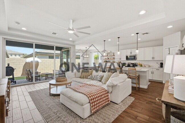 Building Photo - 9862 E Palladium Dr