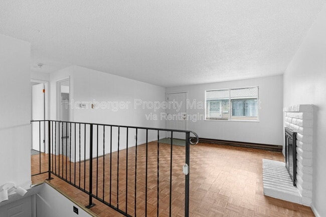 Building Photo - 37 E Rockwell Ave