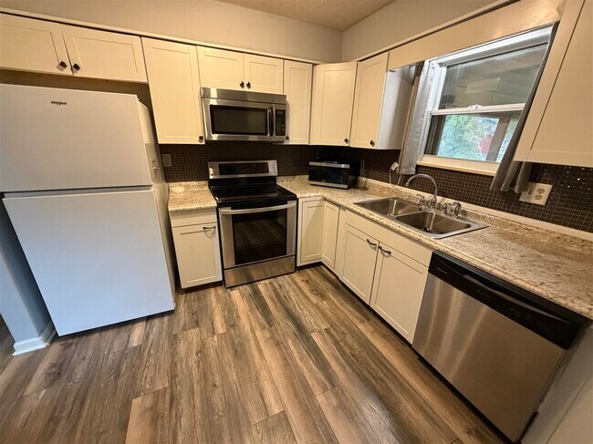 Building Photo - 2600 Northern Rd