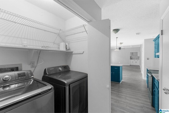 Building Photo - 3222 Tyrol Ln