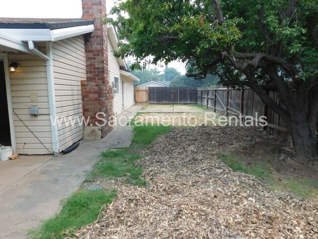 Building Photo - 101 Kennelford Cir
