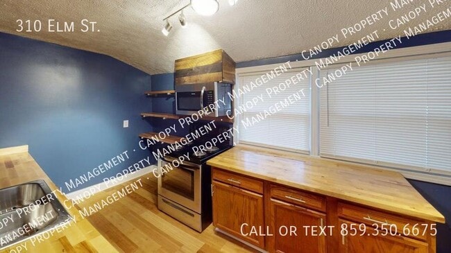 Building Photo - 310 Elm St