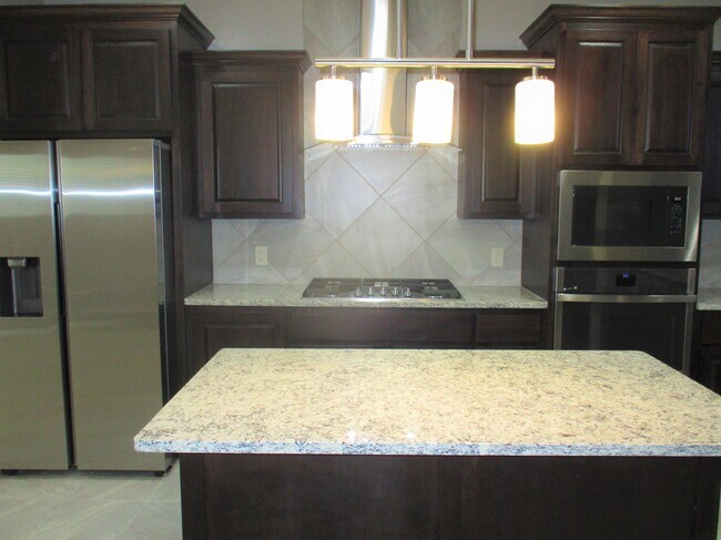 Building Photo - 8750 Sevano Cir NE