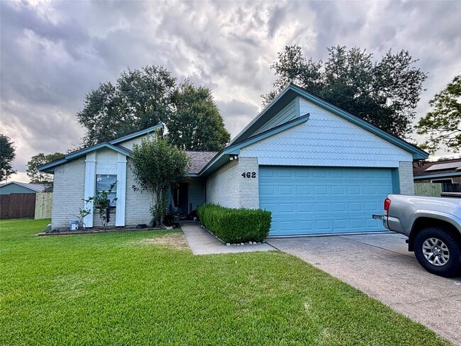 Primary Photo - 462 Capehill Dr
