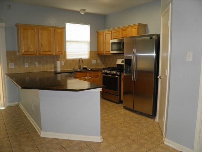Building Photo - 8026 Fisher Glen Ln