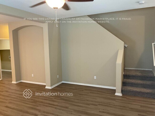 Building Photo - 865 S Pheasant Dr