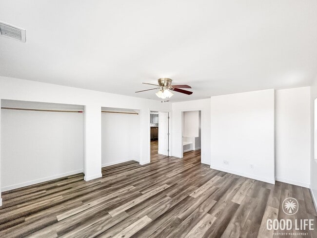 Building Photo - Beautiful 3BD/2BA W/ Updated Kitchen and A...