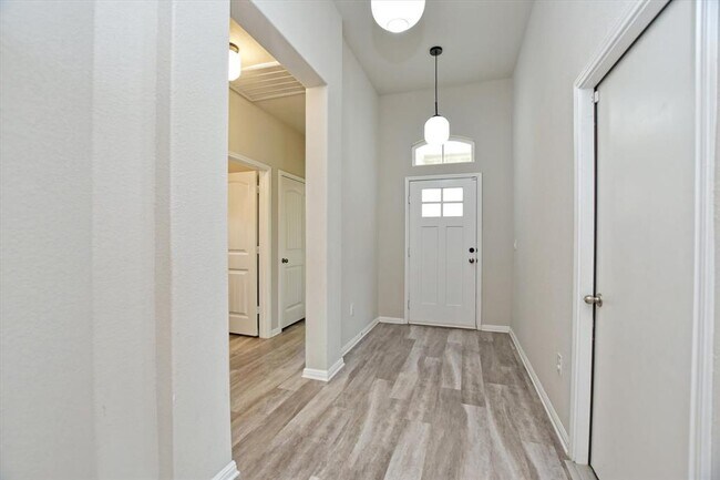 Building Photo - 4300 Porter Farm Rd