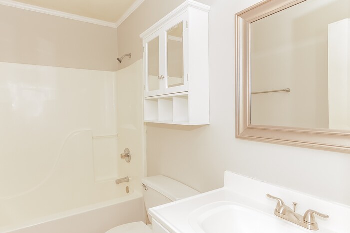 Building Photo - 3973 Maderia Dr NW