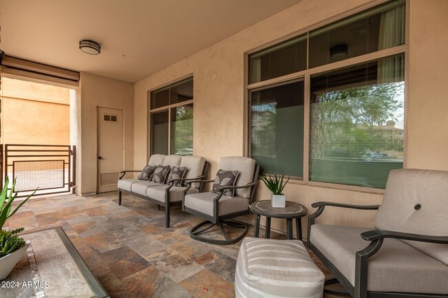 Building Photo - 4909 N Woodmere Fairway