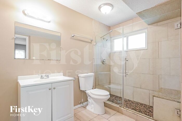 Building Photo - 6821 Chilham Dr