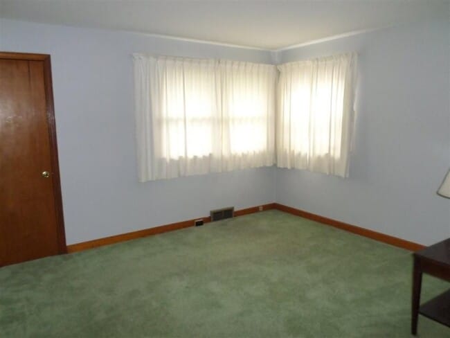 Building Photo - Great house very close to JMU!