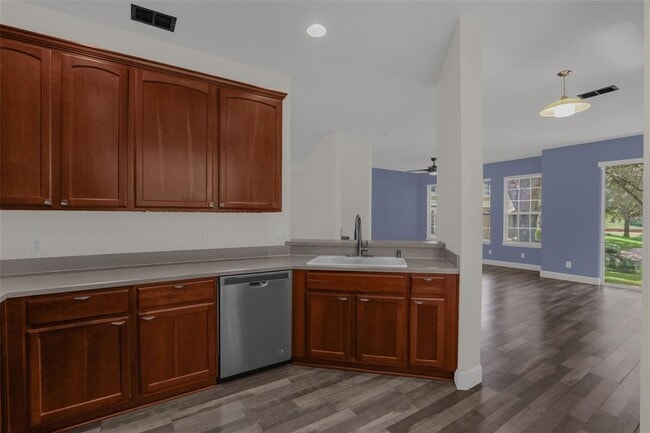 Building Photo - 740 Ashworth Overlook Dr