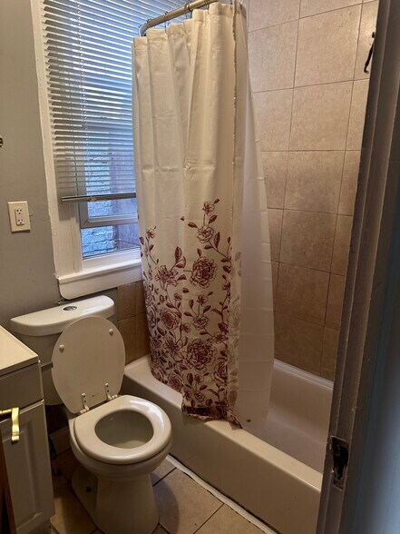 Building Photo - 2206 Penrose Ave