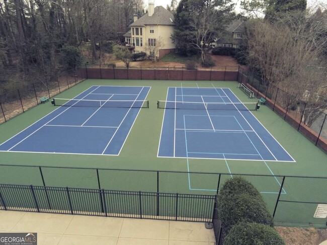 Building Photo - 7155 Roswell Rd