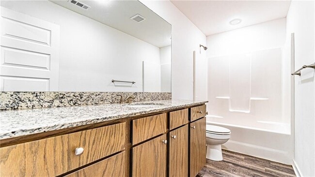 Building Photo - 640 Hidden Springs Dr