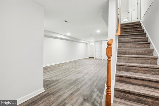 Building Photo - 3219 Presstman St