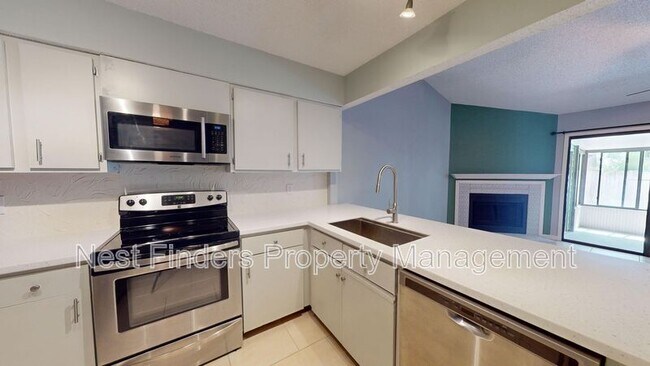 Building Photo - 7478 Colony Cove Ln
