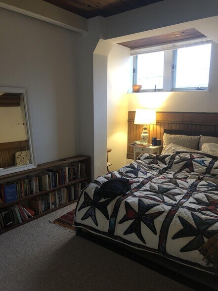 Building Photo - 19 Bow St