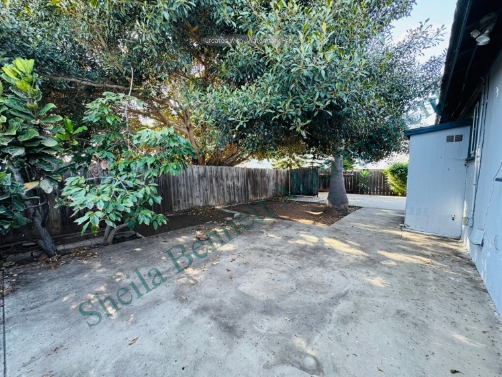 Building Photo - 7371 Hyatt St