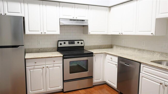 Building Photo - 501 S Moody Ave