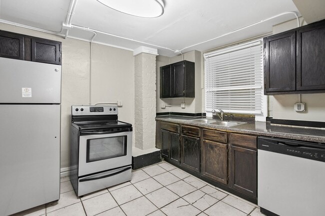 Interior Photo - Richmond