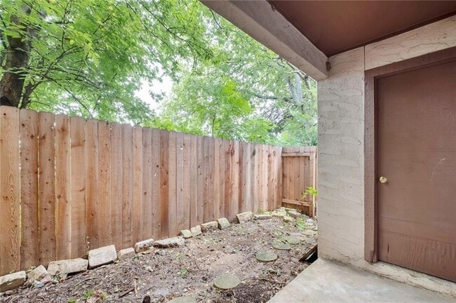 Building Photo - 2708 Windswept Cove