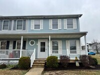 Building Photo - Affordable townhome in Milton, located in Ship Builders Village.