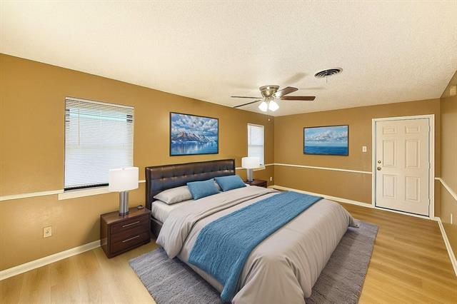 Building Photo - 822 Bandera Ln