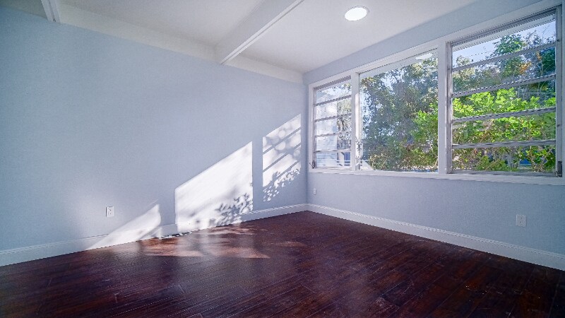 Building Photo - 3341 SW 26th St