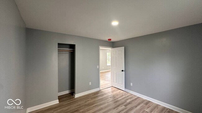 Building Photo - 1107 E Mulberry St