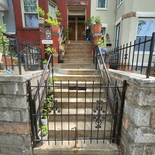 Building Photo - 1737 North Capitol St NE