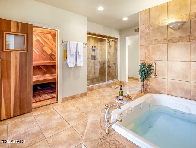 Building Photo - 7156 Oakmont Dr