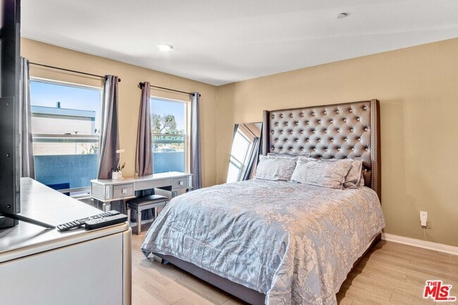 Building Photo - 720 Grace Ave