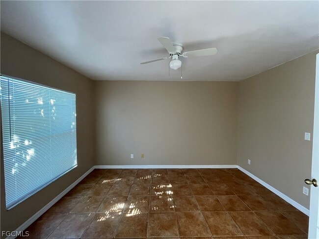 Building Photo - 621 SE 46th Ter