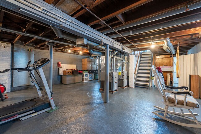 Building Photo - 3977 W 23rd St