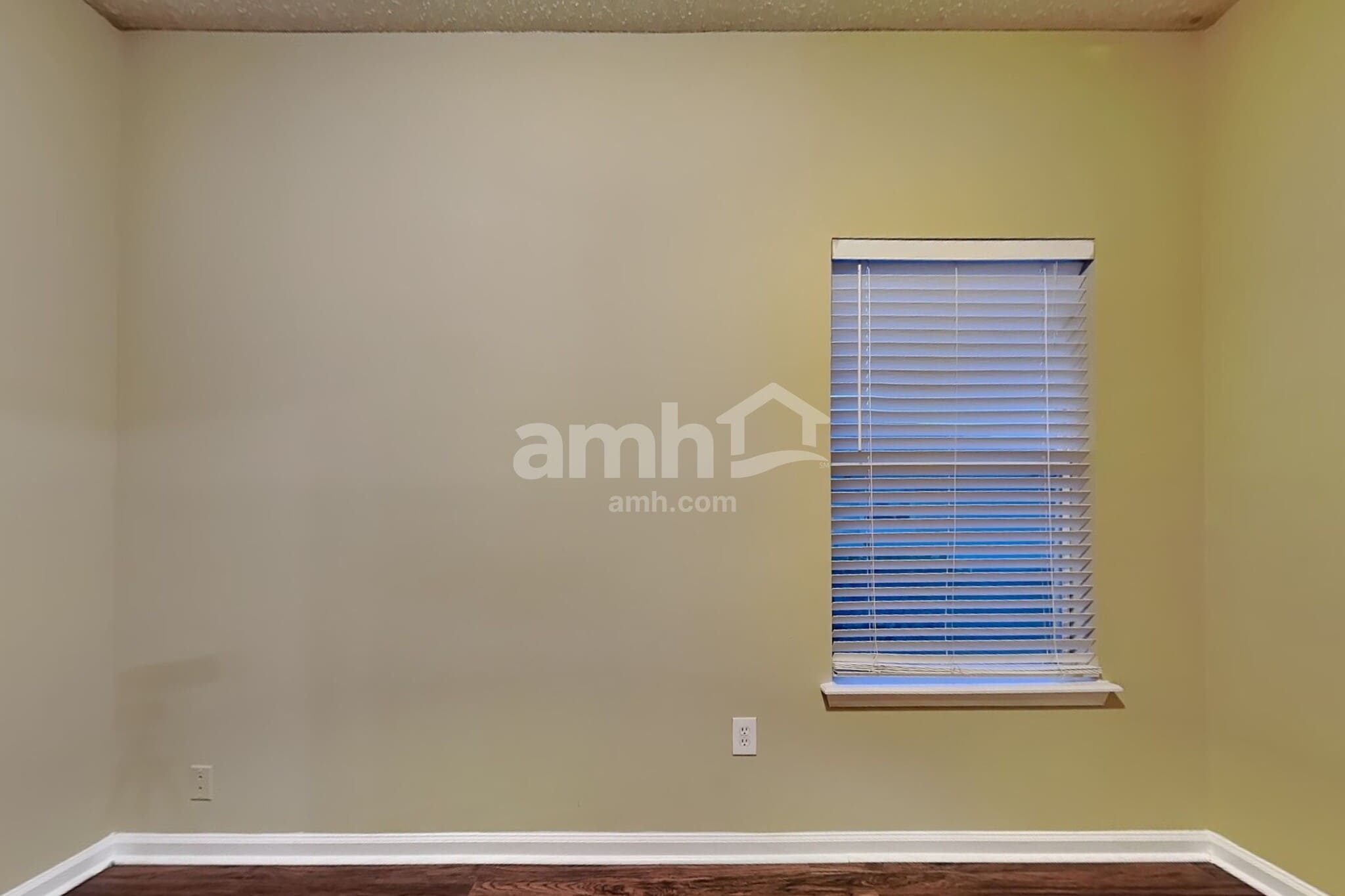 Building Photo - 7093 Rapid River Dr W