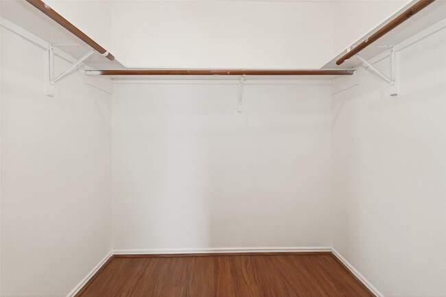 Building Photo - 3807 Brook Garden Ln