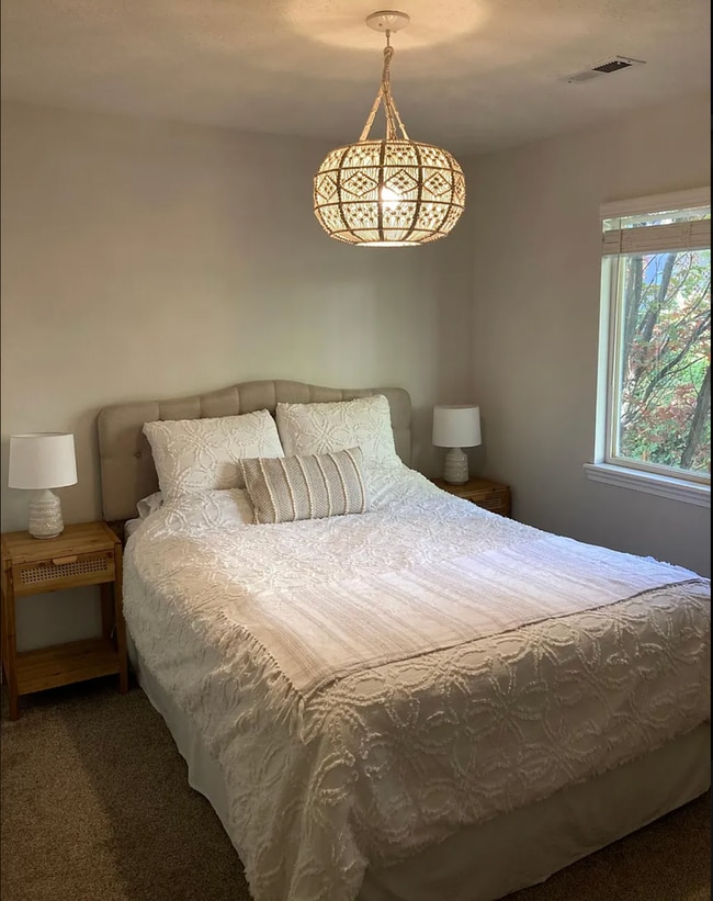 Building Photo - Gorgeous Home in Great Location!