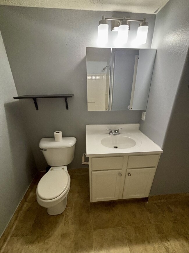 Building Photo - 215 S 1050 W